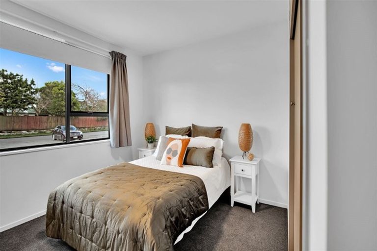 Photo of property in 79 Inwoods Road, Parklands, Christchurch, 8083