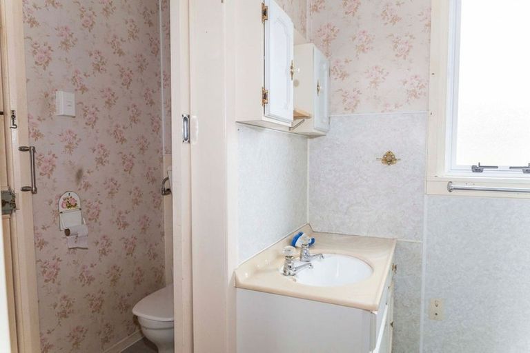 Photo of property in 3 Hospital Street, Dannevirke, 4930