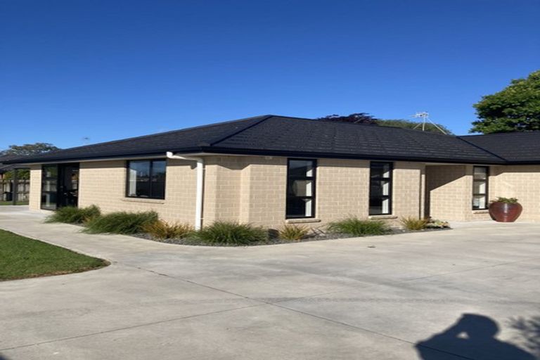 Photo of property in 1 Gladys Place, Levin, 5510