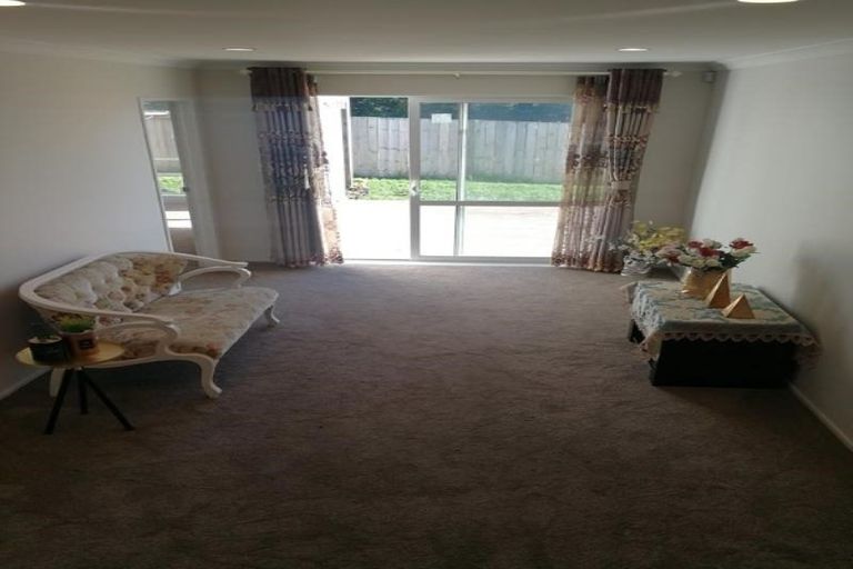 Photo of property in 21 Spyglass Street, Red Beach, 0932