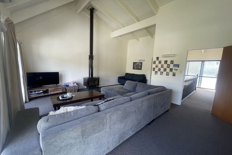 Photo of property in 15 Burdendale Grove, Churton Park, Wellington, 6037