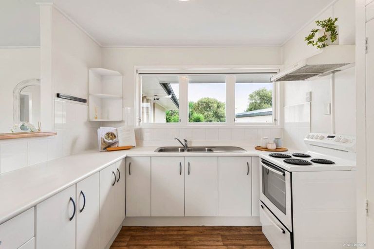 Photo of property in 21 Huia Street, Waiuku, 2123