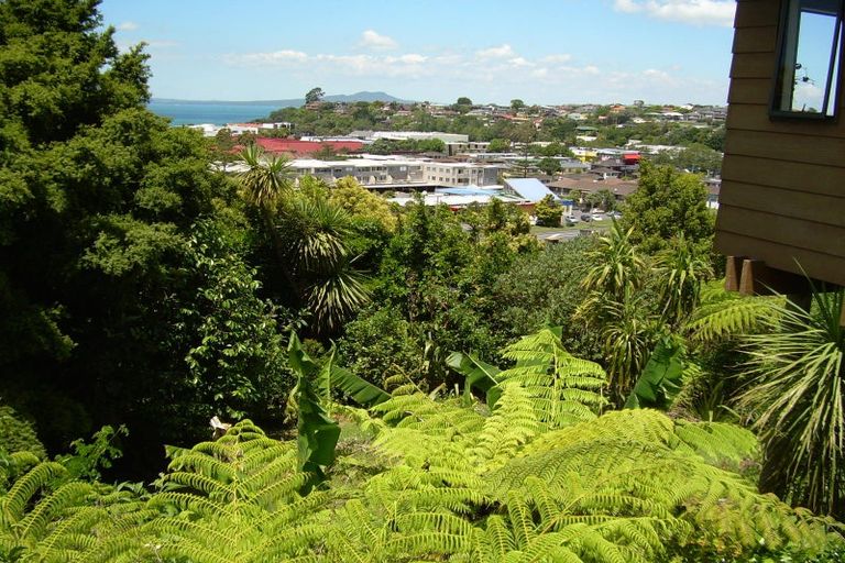 Photo of property in 55 Woodlands Crescent, Browns Bay, Auckland, 0630