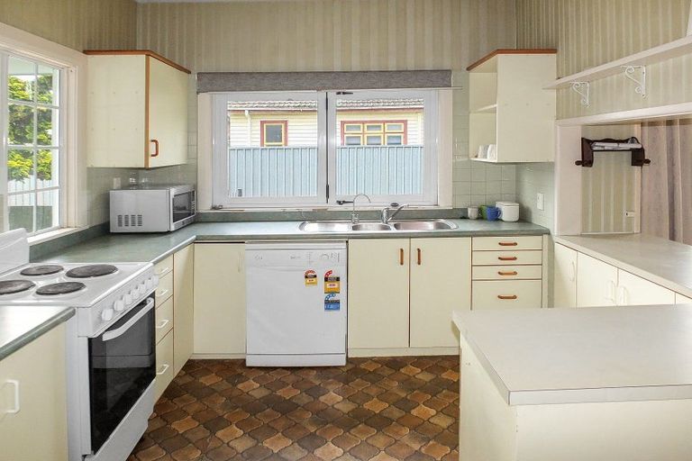 Photo of property in 35 Park Street, Foxton, 4814