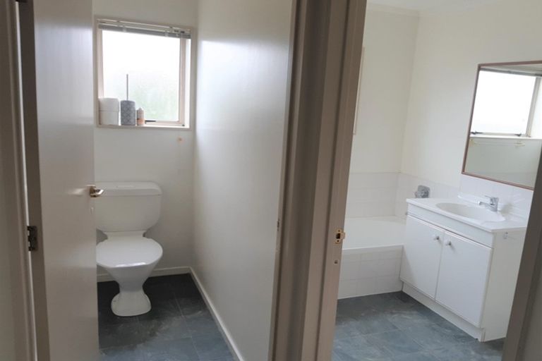 Photo of property in 5 The Boulevard, Red Beach, 0932