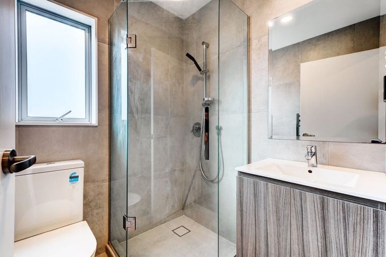 Photo of property in 4 Meritage Lane, Te Atatu South, Auckland, 0610