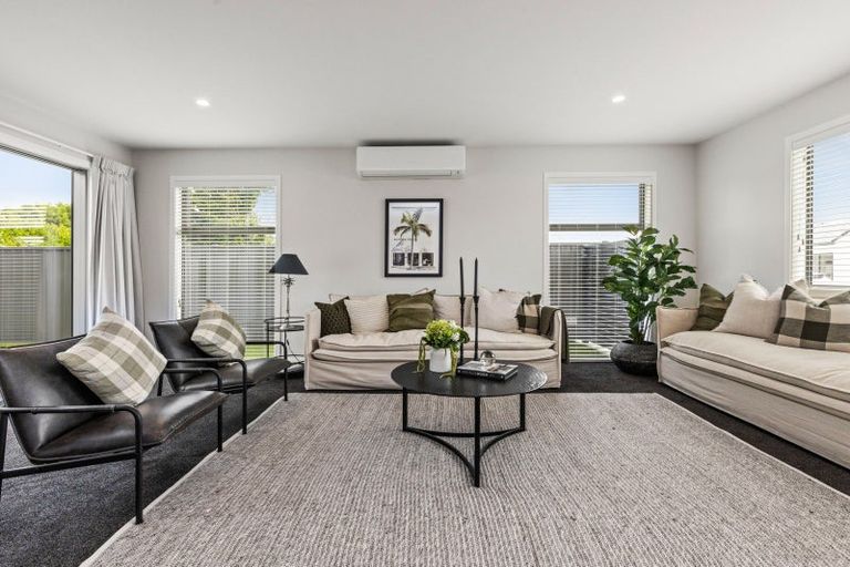 Photo of property in 9 George Yee Place, Taradale, 4112