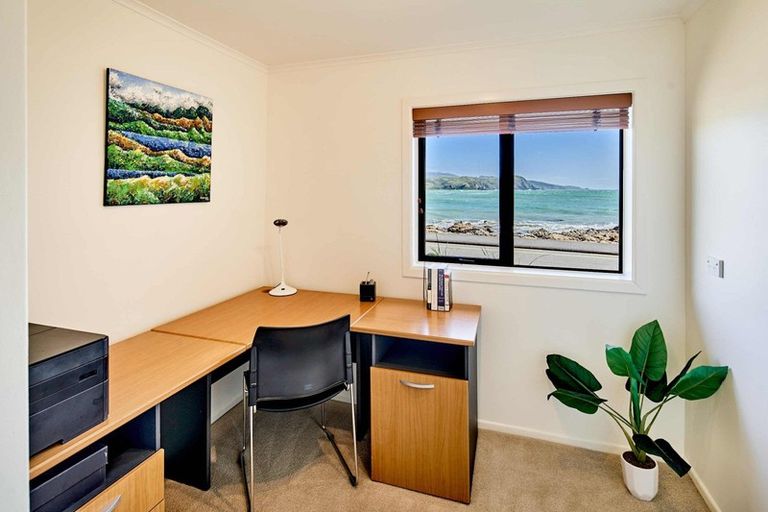 Photo of property in 19 Moana Road, Plimmerton, Porirua, 5026