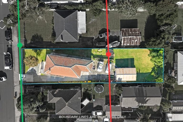 Photo of property in 32 Strid Road, Te Atatu South, Auckland, 0610