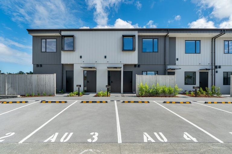 Photo of property in 13/18 Paraone Crescent, Takanini, 2112