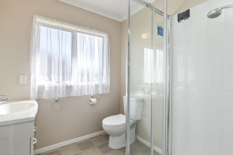 Photo of property in 35 Woodland Mews, Wainuiomata, Lower Hutt, 5014