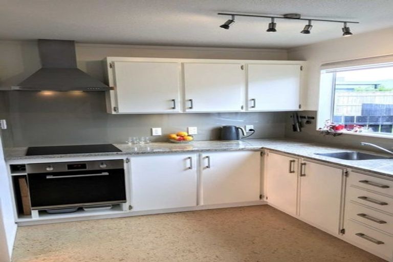 Photo of property in 6a Awamutu Grove, Waiwhetu, Lower Hutt, 5010