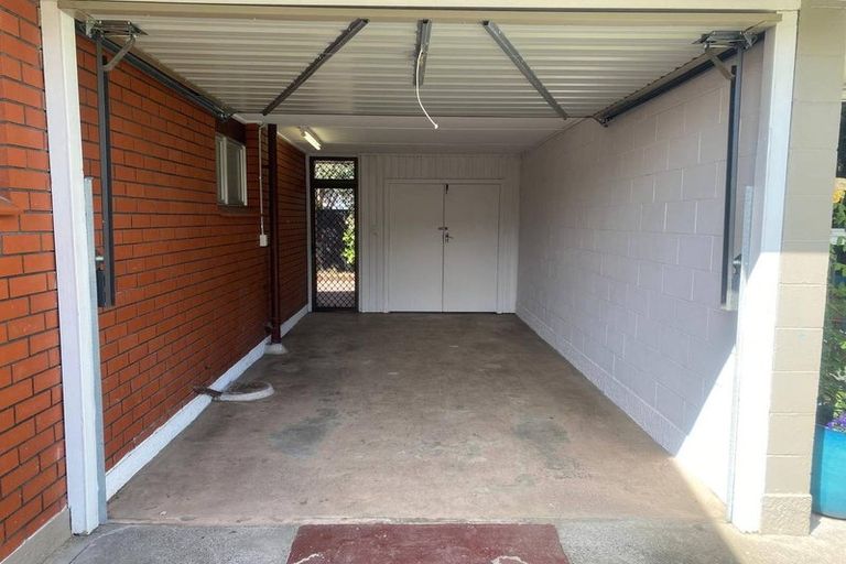 Photo of property in 5a Mckenzie Road, Mangere Bridge, Auckland, 2022