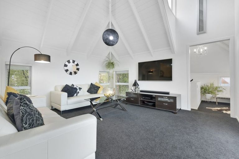 Photo of property in 49a The Esplanade, Eastern Beach, Auckland, 2012