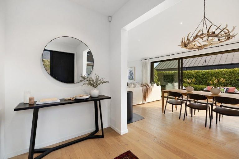 Photo of property in 1 Wanderer Lane, Jacks Point, Queenstown, 9371