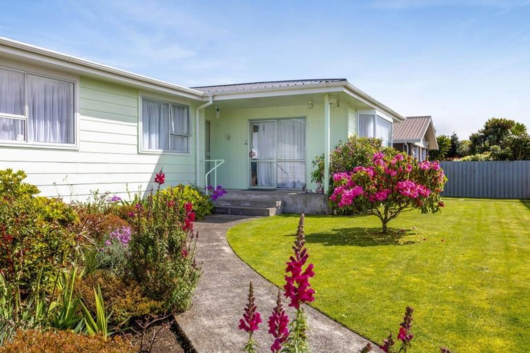 Photo of property in 35 Murdoch Street, Hawera, 4610