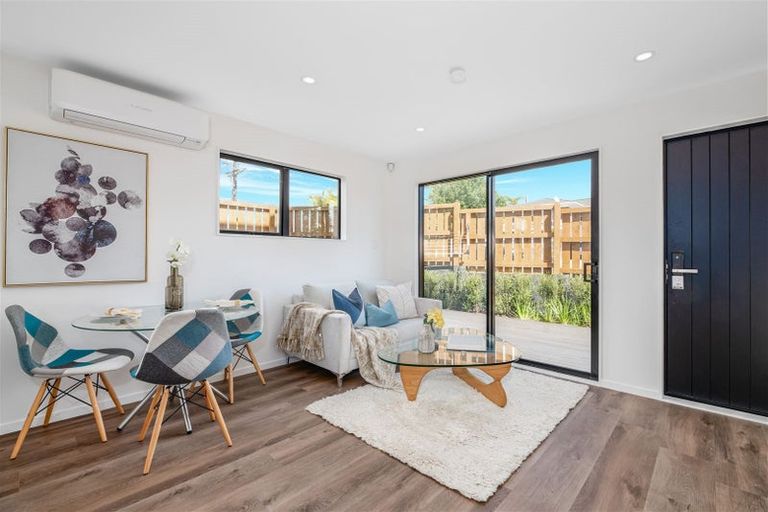 Photo of property in 40b Royal View Road, Te Atatu South, Auckland, 0610