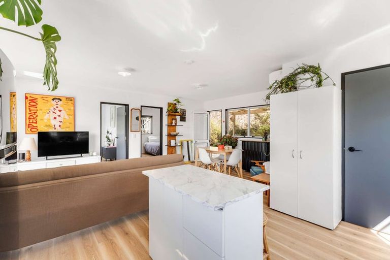 Photo of property in 33 Windsor Drive, Tairua, 3508