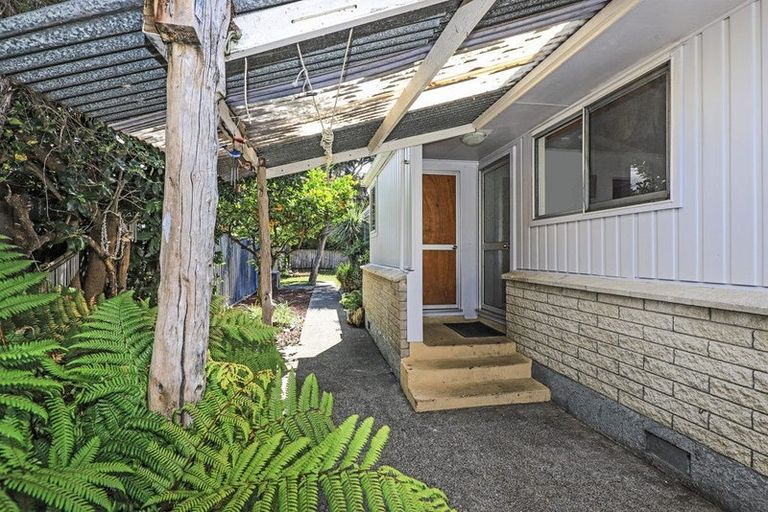 Photo of property in 9a Wordsworth Crescent, Maraenui, Napier, 4110