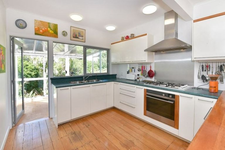 Photo of property in 130 Shanks Road, Helensville, 0875