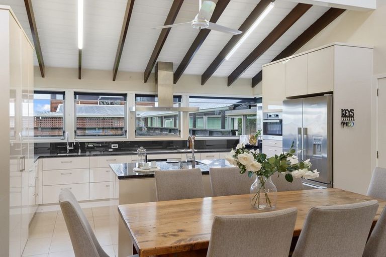 Photo of property in 280 Queen Elizabeth Ii Drive, Mairehau, Christchurch, 8052