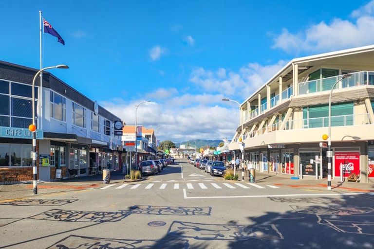Photo of property in 116 Seaview Road, Paraparaumu Beach, Paraparaumu, 5032