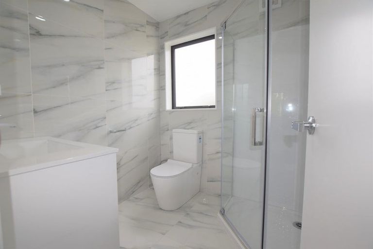 Photo of property in 71a Fruitvale Road, New Lynn, Auckland, 0600