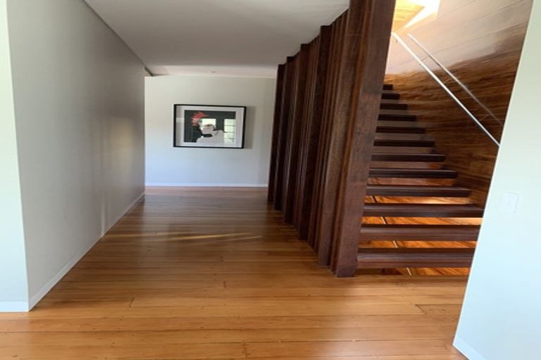 Photo of property in 16 Burnham Street, Seatoun, Wellington, 6022