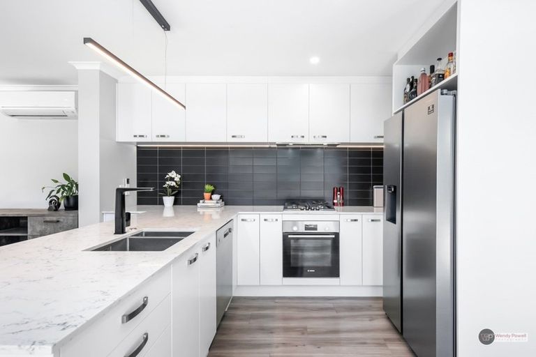 Photo of property in 24a Birdwood Road, Waterloo, Lower Hutt, 5011