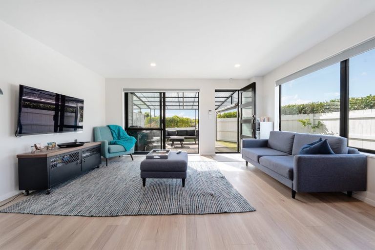 Photo of property in 18 Kopuru Road, Whenuapai, Auckland, 0618