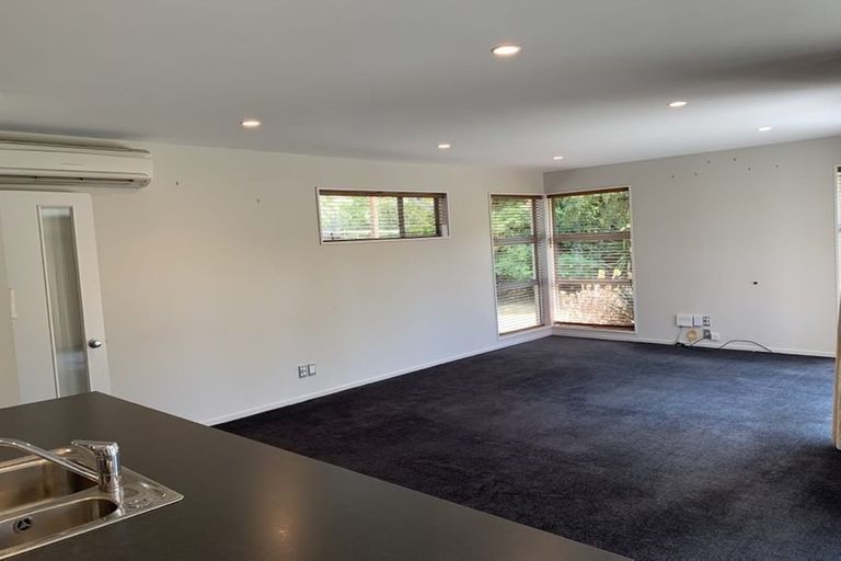 Photo of property in 18 Linkwater Way, Parklands, Christchurch, 8083