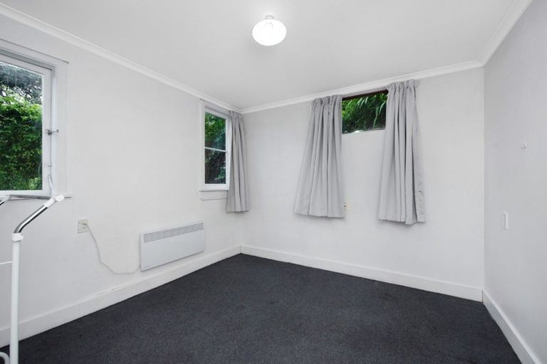 Photo of property in 15a Mortimer Terrace, Aro Valley, Wellington, 6021