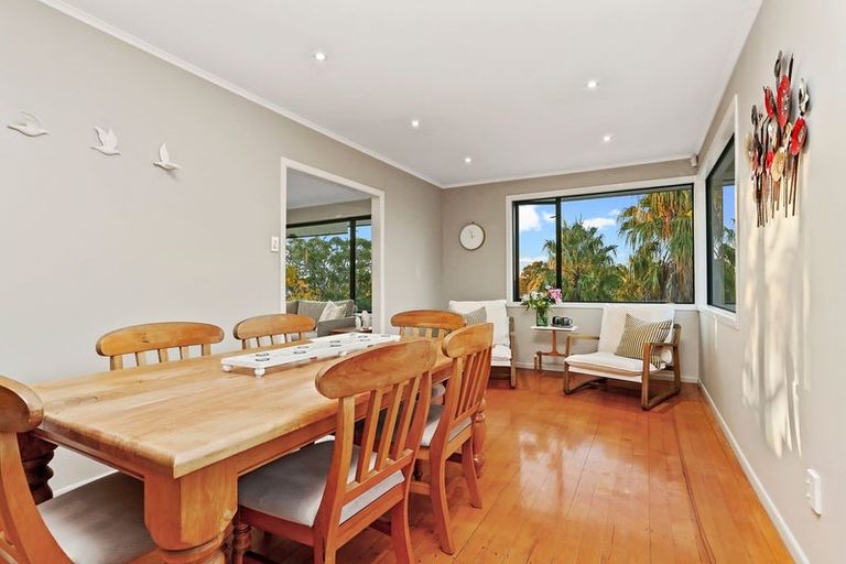 Photo of property in 6 May Avenue, Te Atatu South, Auckland, 0610