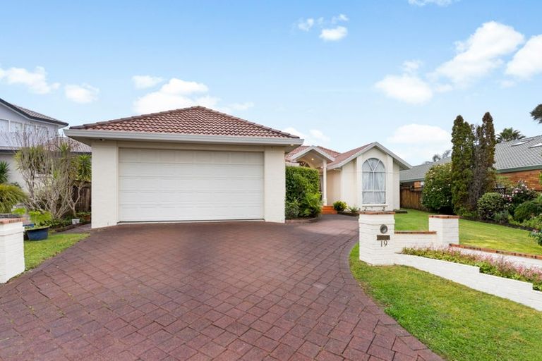 Photo of property in 19 Bronte Place, Somerville, Auckland, 2014
