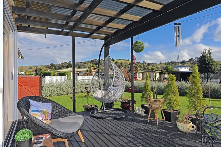 Photo of property in 75 Church Road, Taradale, Napier, 4112