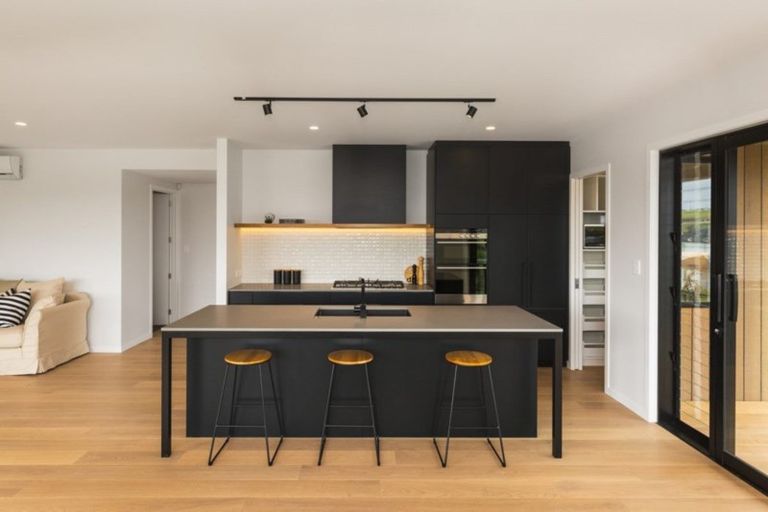 Photo of property in 66 Taikura Avenue, Red Beach, 0932