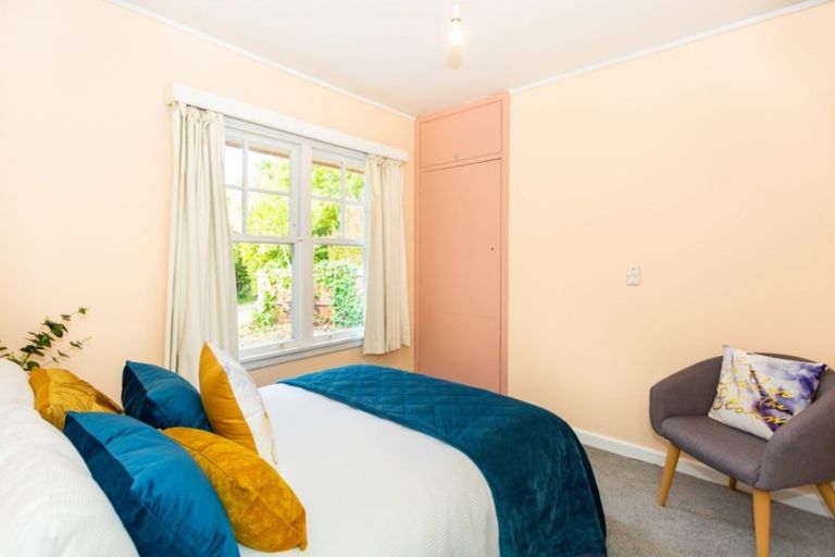 Photo of property in 121 Saint Martins Road, Saint Martins, Christchurch, 8022