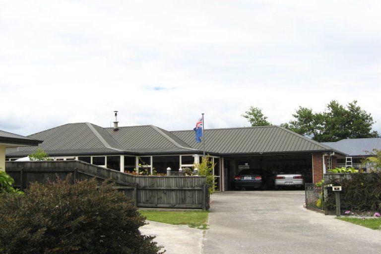 Photo of property in 6 Harkness Place, Westport, 7825