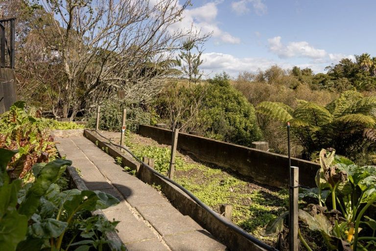 Photo of property in 27 Te Arawa Place, Welcome Bay, Tauranga, 3112