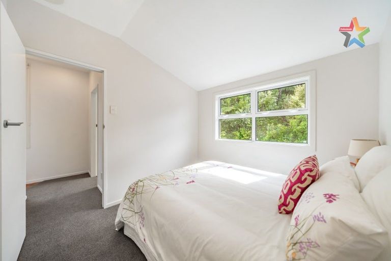 Photo of property in 40a Viewmont Drive, Harbour View, Lower Hutt, 5010