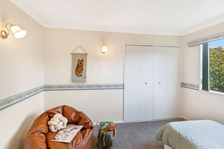 Photo of property in 43 Aotea Crescent, Gore, 9710