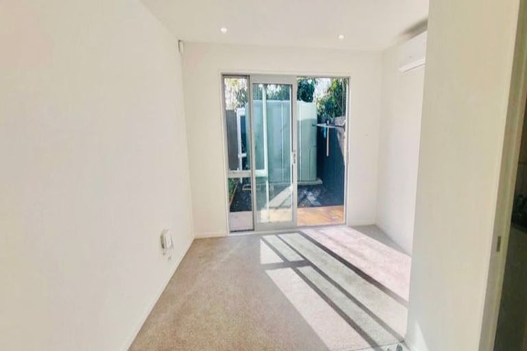 Photo of property in 9/24 Mili Way, Ranui, Auckland, 0612