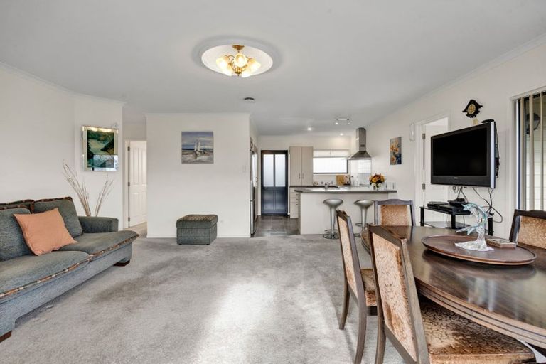 Photo of property in 106 Smart Road, Glen Avon, New Plymouth, 4312