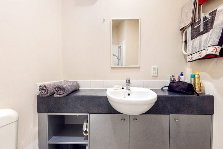 Photo of property in Hume House, 28/152u The Terrace, Wellington Central, Wellington, 6011
