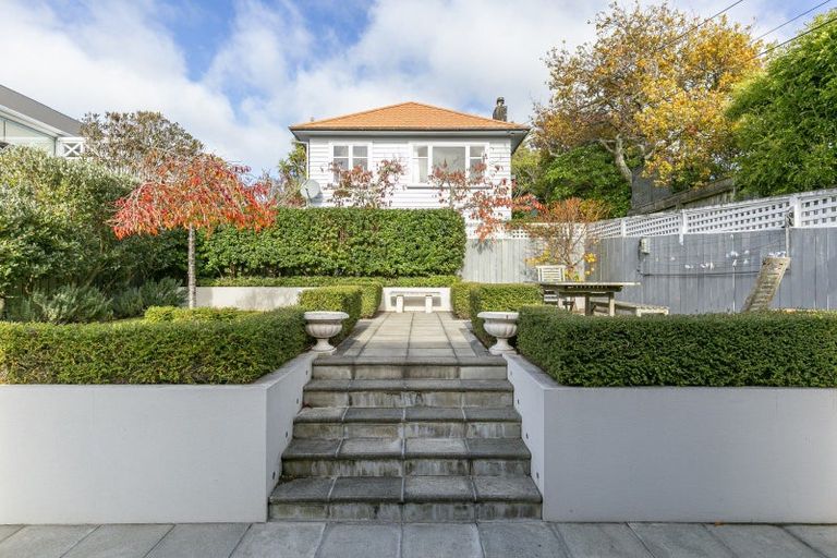 Photo of property in 11 Braithwaite Street, Karori, Wellington, 6012