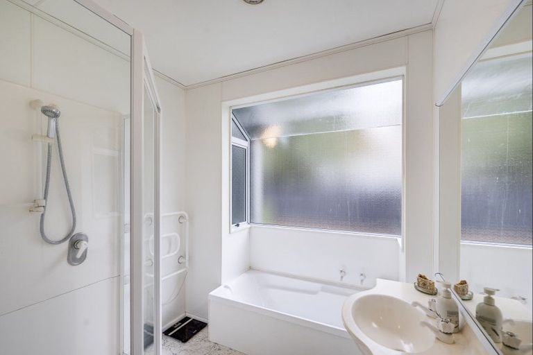 Photo of property in 24 Church Road, Taradale, Napier, 4112
