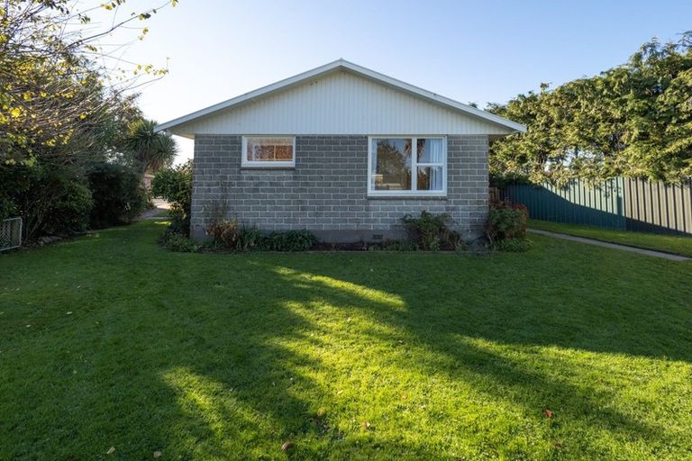 Photo of property in 52 Johnstone Street, Tinwald, Ashburton, 7700