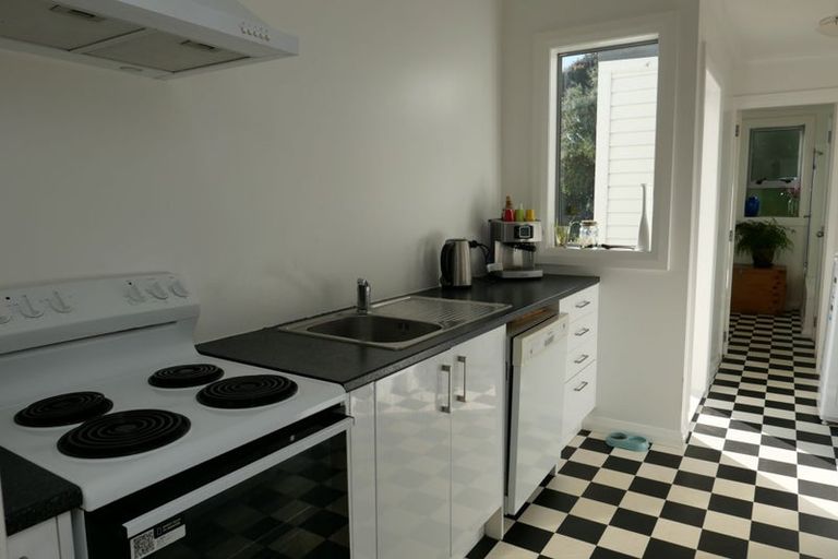 Photo of property in 13 Kainui Road, Raumati South, Paraparaumu, 5032