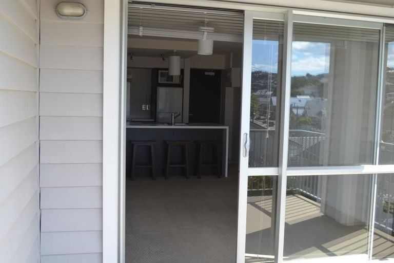 Photo of property in 8f Finlay Terrace, Mount Cook, Wellington, 6021