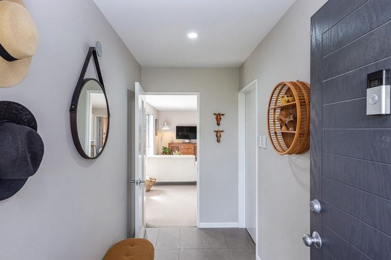 Photo of property in 71 Rannoch Drive, Broomfield, Christchurch, 8042